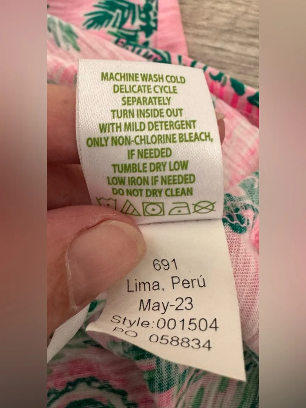 Lilly Pulitzer Etta V-Neck Top Mandevilla Baby Cotton Preppy Southern Medium - Picture 9 of 10